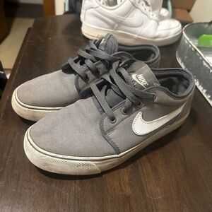 Nike Gray Canvas Men's Sneakers